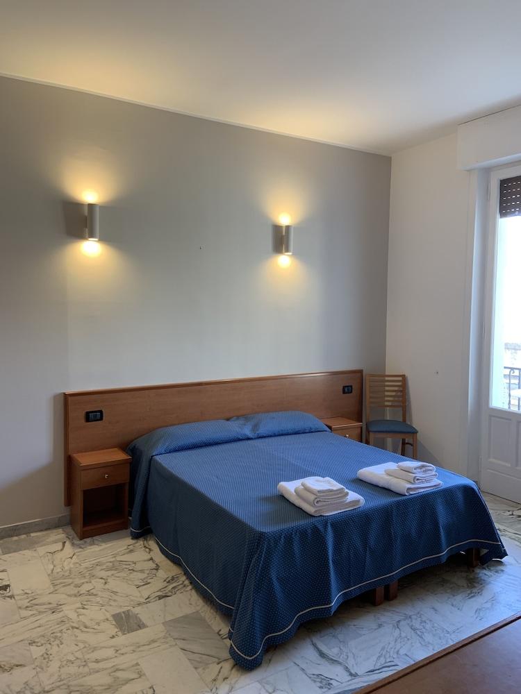 Hotel Lungomare Reggio di Calabria Ngoại thất bức ảnh