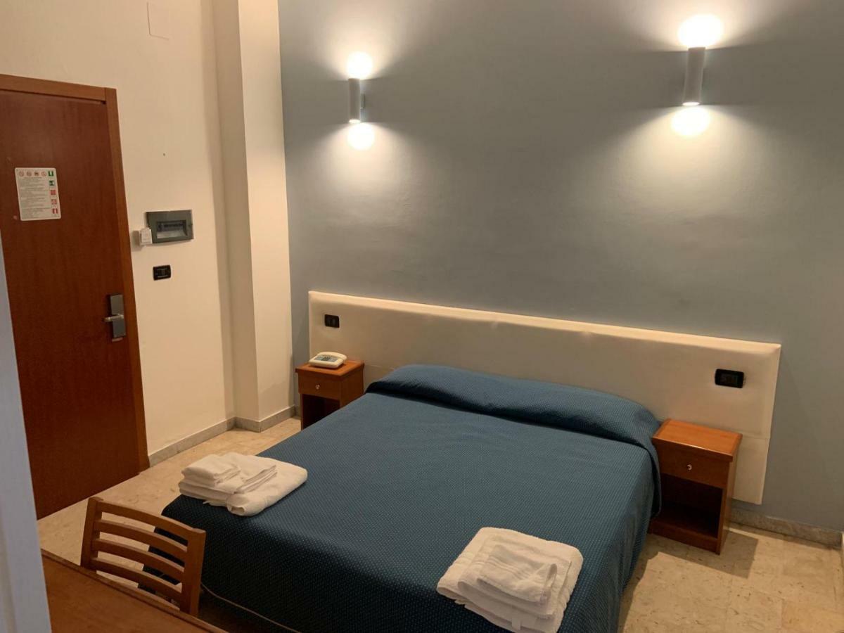Hotel Lungomare Reggio di Calabria Ngoại thất bức ảnh